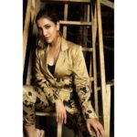 Rukmini Maitra Instagram - We're getting there..Steadily..☝🏻💥 #dancedancejuniorseason3 every Saturday and Sunday night at 9:30pm on @starjalsha Outfit @reik.studio Styling @styleographbychikkygoenka Makeup @makeupbybithikabenia Hair @hairbymousami Photography @pixelamalgam