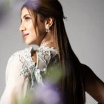 Rukmini Maitra Instagram - Believe in the Power of Beauty in Simplicity..🤍💜 Outfit @eshaanijayaswal Styling @styleographbychikkygoenka Makeup @makeupbybithikabenia Hair @hairbymousami Photography @pixelamalgam