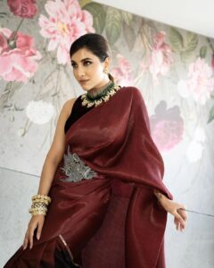 Rukmini Maitra Instagram - I know I\'ve kept you waiting..😉

#KIFF #KIFF2022 #28thKIFF 

Outfit Custom made by @kiranuttamghosh 
Styling @styleographbychikkygoenka 
Makeup & Hair @makeupartist_prasenjit 
Photography @pixelamalgam
