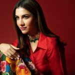 Rukmini Maitra Instagram - प्यार, इश्क़ और मोहब्बत..❤️ #dancedancejuniorseason3 tonight at 9:30pm only on @starjalsha Outfit @431_88 @bobocalcutta Styling @styleographbychikkygoenka Makeup @makeupbybithikabenia Hair @hairbymousami Photography @pixelamalgam
