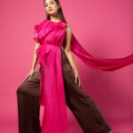 Rukmini Maitra Instagram - "Enough of PINK!".. Said No Girl Ever!💕😌 #dancedancejuniorseason3 tonight at 9:30pm only on @starjalsha Outfit @richakhemkalabel Styling @styleographbychikkygoenka Makeup @makeupbybithikabenia Hair @hairbymousami Photography @pixelamalgam