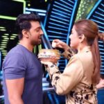 Rukmini Maitra Instagram - ডান্স ডান্স জুনিয়র সিজন থ্রি-র মঞ্চে হল বিজয়ার মিষ্টিমুখ। দেখুন #DanceDanceJuniorSeason3 । শনি - রবি 9:30 PM #StarJalsha #স্টারজলসা