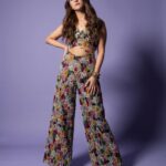 Rukmini Maitra Instagram - PLEASE DON'T STOP THE MUSIC!💥💣 #DanceDanceJuniorSeason3 tonight at 9:30pm on @starjalsha Outfit @harsh_vardhan_jalan Styling @styleographbychikkygoenka Hair @hairbymousami Makeup @makeupbybithikabenia Photography @pixelamalgam
