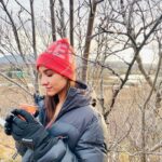 Rukmini Maitra Instagram - Winter is Coming or Leaving?! Thoughts? 🤔❄️❄️❄️
