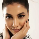 Rukmini Maitra Instagram - Another Day.. Another Slay!💭🖤 Outfit @scribbologythelabel Styling @styleographbychikkygoenka Makeup & Hair @makeupartist_prasenjit Photography @pixelamalgam