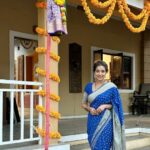 Rupali Bhosale Instagram - 'स्टार प्रवाह' वरील 'आई कुठे काय करते' मालिकेतील 'संजना'म्हणजेच अभिनेत्री 'रूपाली भोसले' पारंपारिक पद्धतीने गुढीपाडवा साजरा करण्यासाठी तयार... @rupalibhosle @star_pravah #rupalibhosle #gudhipadwa #aaikuthekaykarte #gudhi #starpravah #marathifestival #marathiyear #celebration #sanjana #marathiserial #entertainment #KalakrutiMedia #bhfyp