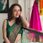 Rupali Bhosale Instagram - #GudiPadwa2023: Marathi celebrities share glimpses of their #GudiPadwa celebration! @rupalibhosle #amrutakhanvilkar @amrutakhanvilkar @ridhimapandit @priyamarathe @gaurikulkarni23 @nehhapendse @suyashtlk @oakprasad @manjiri_oak