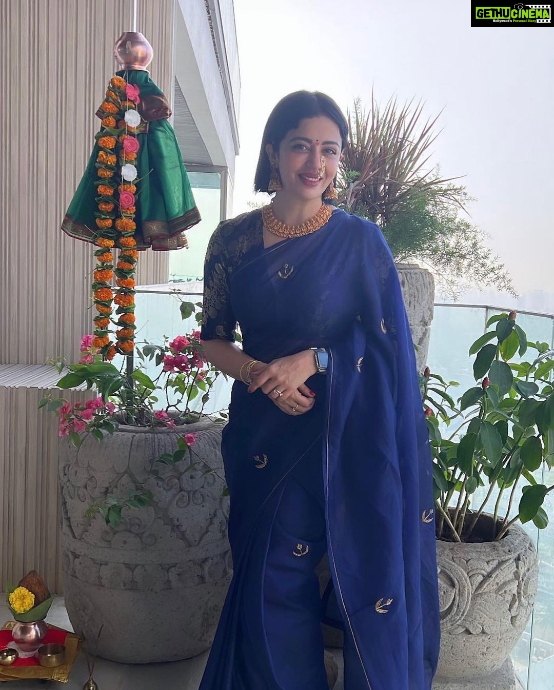 Rupali Bhosale Instagram - #GudiPadwa2023: Marathi celebrities share glimpses of their #GudiPadwa celebration! @rupalibhosle #amrutakhanvilkar @amrutakhanvilkar @ridhimapandit @priyamarathe @gaurikulkarni23 @nehhapendse @suyashtlk @oakprasad @manjiri_oak