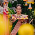 Rupali Bhosale Instagram - #GudiPadwa2023: Marathi celebrities share glimpses of their #GudiPadwa celebration! @rupalibhosle #amrutakhanvilkar @amrutakhanvilkar @ridhimapandit @priyamarathe @gaurikulkarni23 @nehhapendse @suyashtlk @oakprasad @manjiri_oak