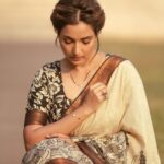 Rupali Bhosale Instagram - Maza mangalsutra khoop lokana avdhata anekani tyasathi mala messages sudha kele so khaas tumha saglyan sathi mangalsutra che details post kartey get these beautiful 18k Gold Plated Mangalsutras for yourself🌟 You can also use my code “RUPALI15” and get 15% off Saree by @tantuparv Makeup by @mhatresameer60 Hair & Video by @ruksar__99 Clicked by @ashayrtulalwar Assistant @raju_chiluka31 Mangalsutra, Mangalsutra Bracelet, Earrings by @palmonas_official . . . . . . . #GoldenHour #Collaboration #RupaliXPalmonas #SareeLove #LifeIsBeautiful #Saree #Traditional #GratitudeAttitude #TeamWork #TuesdayVibes #PhotoShoot #InstaPic #Fashion #Ootd to #OotdFashion #RupaliBhosle #RockingRupali #RupaliWinningHearts #KeepLoving #AaiKutheKayKarte #Sanjana🧿