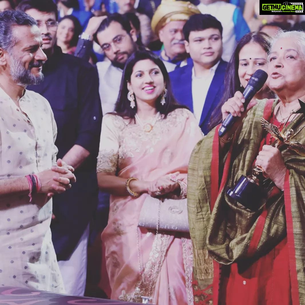 Rupali Bhosale Instagram - 'हे' कलाकार ठरले 'स्टार प्रवाह परिवार पुरस्कार २०२३' चे मानकरी... @rupalibhosle @madhurani.prabhulkar @dnyanadaramtirthkar @reshmashinde02 @anaghaa_atul @sharayusonawaneofficial @siddharth23oct #starpravahparivaarpuraskar2023 #starpravah #starpravahparivaar #rupalibhosle #madhuraniprabhulkar #dnyanadaramtirthkar #reshmashinde #anaghabhagare #sharayusonawane #siddharthjadhav #entertainment #kalakrutimedia #bhfyp