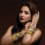 Rupali Bhosale Instagram - She is glamorous, she is gorgeous and she makes her wrists prosperous. She believes in the magic of bangles with Ranka’s exclusive gold and diamond bangles collection. Indulge your wrists in this magic at any of Ranka stores across Pune and Thane. T & C Apply* #RankaJewellers #RankaJewellers #Pune #Wedding #BigFatWedding #IndianWedding #Bangles #Bracelets #BridalBangles #WeddingJewellery #Jewellery #BridalJewellery #Wedding #IndianBride #Bride #Fashion #JewelleryDesign #DesignerJewellery #FashionJewellery #JewelleryLover #BrideToBe