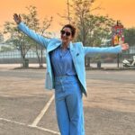 Rupali Bhosale Instagram - Good morning all lovely beautiful people WEARING MY ARMOR AND HEADING TOWARDS A BIG DAY TODAY Stay Tuned Details coming soon Special Thanks to #Shrinivas ❤️ . . . . . #LifeIsBeautiful #FeelLife #InstaPic #Ootd #SatudayVibes #SaturdayMood #Rupalibhosle #InstaPic #RockingRupali #RupaliWinningHearts #KeepLoving #AaiKutheKayKarte #Sanjana 🧿