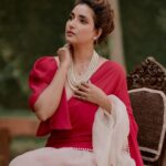 Rupali Bhosale Instagram - Carry your heart through this world like a life-giving sun. ~ RuMi ~ Makeup by @mhatresameer60 Hair by @ruksar__99 Outfit by @the_rightknot Styling by @_pranitapari Jewellery by @maniyukta @pvcollection_6100 Clicked by @gauravk6677 Special Thanks to #Shrinivas ❤️ . . . . . #LifeIsBeautiful #FeelLife #PhotoShoot #InstaPic #Ootd #ThursdayVibes #ThursdayMood #Rupalibhosle #InstaPic #RockingRupali #RupaliWinningHearts #KeepLoving #AaiKutheKayKarte #Sanjana 🧿
