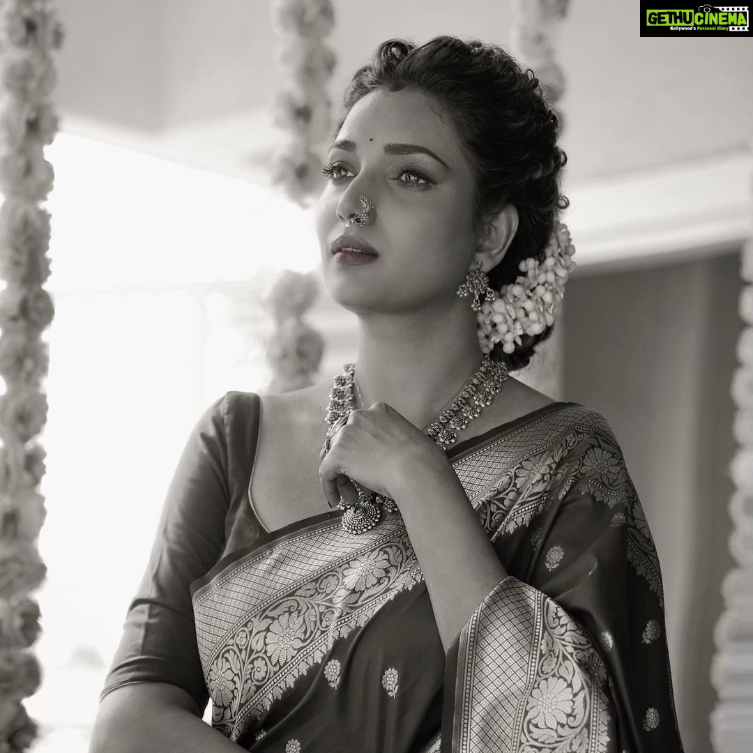 Rupali Bhosale Instagram - I said: what about my eyes? He said: Keep them on the road. I said: What about my passion? He said: Keep it burning. I said: What about my heart? He said: Tell me what you hold inside it? I said: Pain and sorrow. He said: Stay with it. The wound is the place where the Light enters you. ~ RuMi ~ Hair by @ruksar__99 Clicked by @miss_canon_21 Makeup šš»āāļø . . . . . . . #LifeIsBeautiful #Rumi #FeelLife #PositiveVibes #InstaPic #PhotoShoot #BlackAndWhite #Monday and #MondayVibes #SareeLover #RupaliBhosle #RockingRupali #RupaliWinningHearts #KeepLoving #Sanjana #StarPravah #AaiKutheKayKarte š§æ
