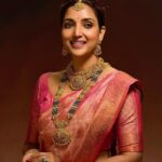 Rupali Bhosale Instagram - Gratitude! Gratitude! Gratitude! Happy and honoured to be the face of @rankajewellersofficial. Mangalsutra is not just a piece of jewellery. It is an amalgamation of traditions, relations and celebrations.. Ranka Jewellers presents Magic of Mangalsutra, an exclusive collection of gold and diamond mangalsutra. Shop from the stores across Pune, PCMC and Thane today! Makeup @saurabh_kapade Styled by @paragjaysingpure Clicked by @amitdesaiphotography Managed by @creativesparkcelebrity @its_ashwini_shendge Brand @rankajewellersofficial . . . . . . . #RankaJewellers #RankaJewellers #Pune #IndianWedding #Bangles #Bracelets #BridalBangles #WeddingJewellery #Jewellery #BridalJewellery #Wedding #IndianBride #Bride #Fashion #JewelleryDesign #DesignerJewellery #FashionJewellery #LifeIsBeautiful #Saree #Traditional #GratitudeAttitude #TeamWork #RankaJewellers #Ad #SundayVibes #RupaliBhosle #RockingRupali #RupaliWinningHearts #KeepLoving