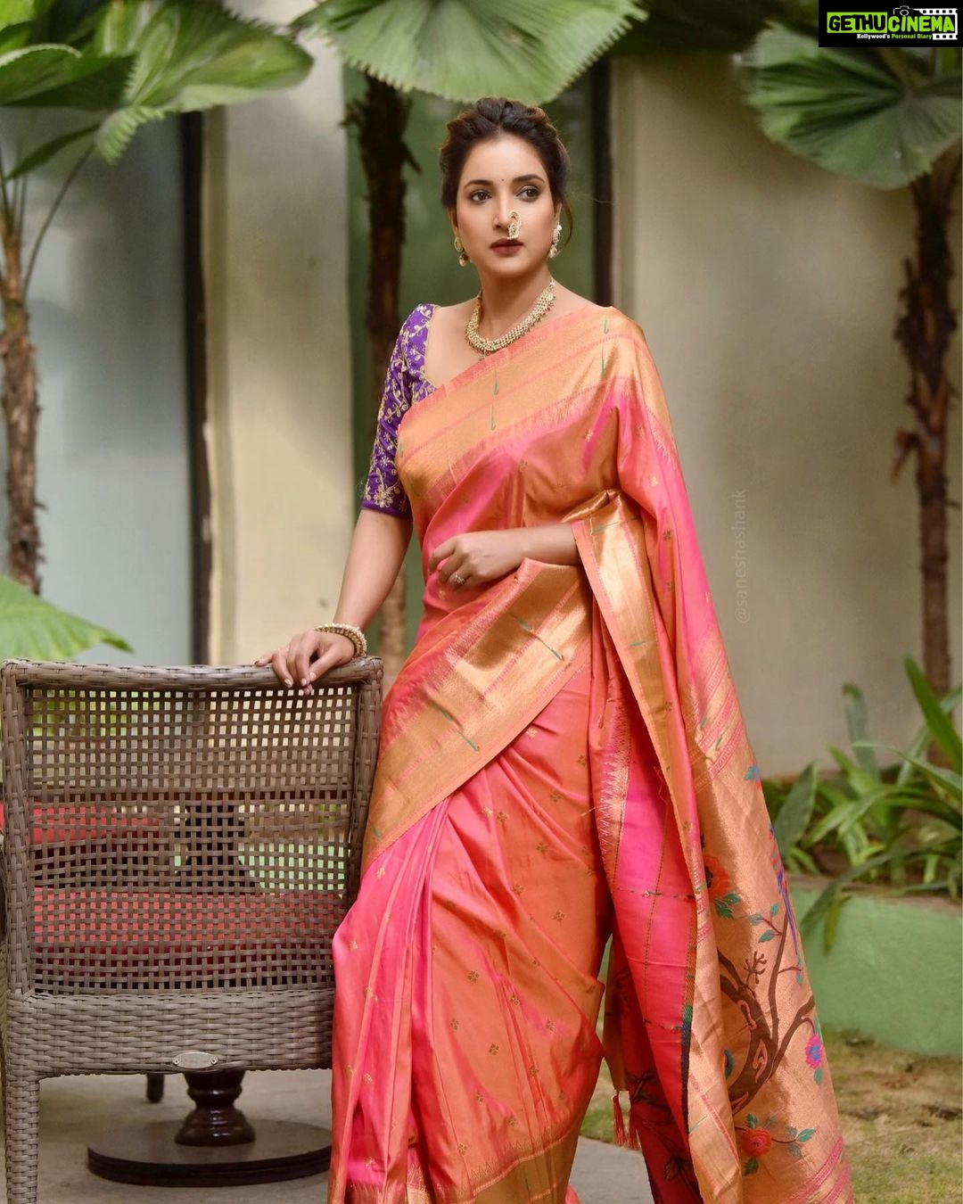 Rupali Bhosale Instagram - Wherever you stand be the soul of that place ~ RuMi ~ MUA @abolithattemuaofficial Saree by @gauri.ethnic Clicked by @saneshashank . . . . . . . #GoldenHour #PhotoOfTheDay #SareeLove #LifeIsBeautiful #Saree #Traditional #GratitudeAttitude #TeamWork #FridayVibes #Rumi #PhotoShoot #Fashion #Ootd #OotdFashion #RupaliBhosle #RockingRupali #RupaliWinningHearts #KeepLoving #AaiKutheKayKarte #Sanjana 🧿