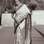 Rupali Bhosale Instagram - Let the beauty of what you love be what you do. ~ Rumi ~ Clicked by @ashayrtulalwar Makeup by @mhatresameer60 Hair & video by @ruksar__99 Assistant @raju_chiluka31 Saree by @tantuparv . . . . . . . #GoldenHour #Collaboration #RupaliXTantuparv #SareeLove #LifeIsBeautiful #Saree #Traditional #GratitudeAttitude #TeamWork #MondayVibes #PhotoShoot #InstaPic #FeelLife #Fashion #Ootd to #OotdFashion #RupaliBhosle #RockingRupali #RupaliWinningHearts #KeepLoving #AaiKutheKayKarte #Sanjana 🧿