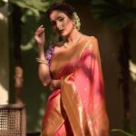 Rupali Bhosale Instagram - On a day when the wind is perfect, the sail just needs to open and the world is full of beauty. Today is such a day. ~ RuMi ~ MUA @abolithattemuaofficial Saree by @gauri.ethnic Clicked by @saneshashank . . . . . . . #GoldenHour #PhotoOfTheDay #SareeLove #LifeIsBeautiful #Saree #Traditional #GratitudeAttitude #TeamWork #FridayVibes #Rumi #PhotoShoot #Fashion #Ootd #OotdFashion #RupaliBhosle #RockingRupali #RupaliWinningHearts #KeepLoving #AaiKutheKayKarte #Sanjana 🧿