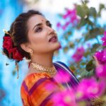 Rupali Bhosale Instagram - "If you want to change the ways others treat you, you should first change the way you treat yourself." ~ RuMi ~ Hair by @ruksar__99 Jewellery by @jizajewellerystudio Saree by @aaishvy_designs Makeup by 🙋🏻‍♀️ . . . . . . . #PhotoOfTheDay #SareeLove #LifeIsBeautiful #Saree #Traditional #GratitudeAttitude #TeamWork #SundayVibes #Rumi #PhotoShoot #Fashion #Ootd #OotdFashion #RupaliBhosle #RockingRupali #RupaliWinningHearts #KeepLoving #AaiKutheKayKarte #Sanjana 🧿