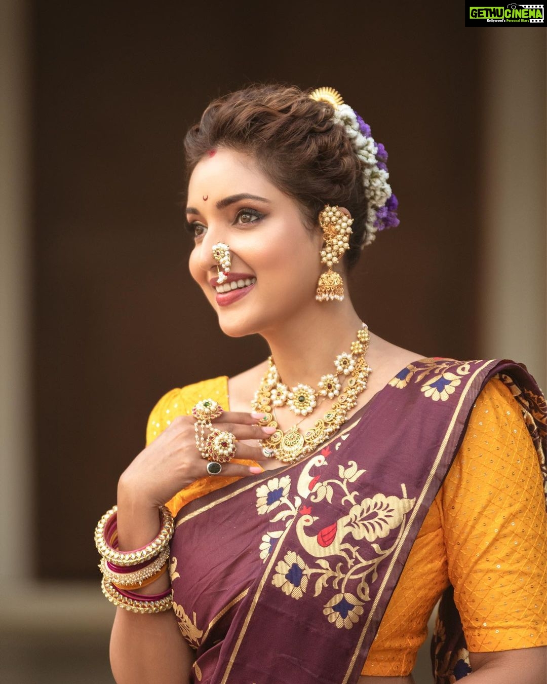 Rupali Bhosale Instagram - Shine like the whole universe is yours. ~ RuMi ~ Saree & Blouse @aaishvy_designs Earcuffs, Nath, Finger Rings @nathicha__nakhara Moti chokar @samarth_creation_2022 Long necklace, Waist Chain @jizajewellerystudio Makeup @mhatresameer60 Hair @ruksar__99 Clicked @ashayrtulalwar . . . . . #FestiveVibes #SareeLove #LifeIsBeautiful #Saree #Traditional #GratitudeAttitude #TeamWork #SaturdayVibes #RupaliBhosle #RockingRupali #RupaliWinningHearts #KeepLoving #AaiKutheKayKarte #Sanjana 🧿