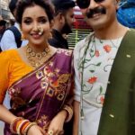 Rupali Bhosale Instagram - अभिनेत्री रुपाली भोसले आणि स्टार प्रवाह कलाकारांचा गुढी पाडवा ! @rupalibhosle @star_pravah @aai_kuthe_kay_karte_serial . . . #gudipadwa #marathidhamaal