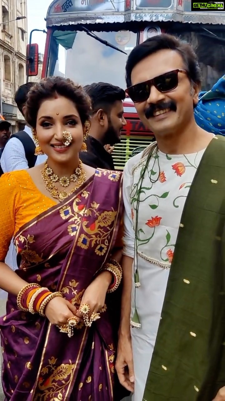 Rupali Bhosale Instagram - अभिनेत्री रुपाली भोसले आणि स्टार प्रवाह कलाकारांचा गुढी पाडवा ! @rupalibhosle @star_pravah @aai_kuthe_kay_karte_serial . . . #gudipadwa #marathidhamaal