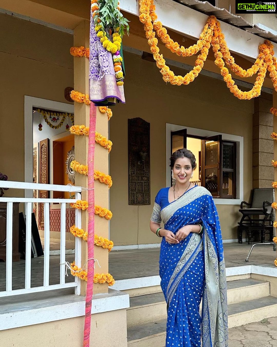 Rupali Bhosale Instagram - #GudiPadwa2023: Marathi celebrities share glimpses of their #GudiPadwa celebration! @rupalibhosle #amrutakhanvilkar @amrutakhanvilkar @ridhimapandit @priyamarathe @gaurikulkarni23 @nehhapendse @suyashtlk @oakprasad @manjiri_oak