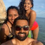 Saiyami Kher Instagram – Bliss 💙 Here’s to deeper dives and deeper friendships. 

@madhur.patil @aamirrj01