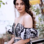 Saiyami Kher Instagram - Tired of thinking of a caption face 😒 @shnoy09 @kay_sukumar @loveleen_makeupandhair @_misheeta