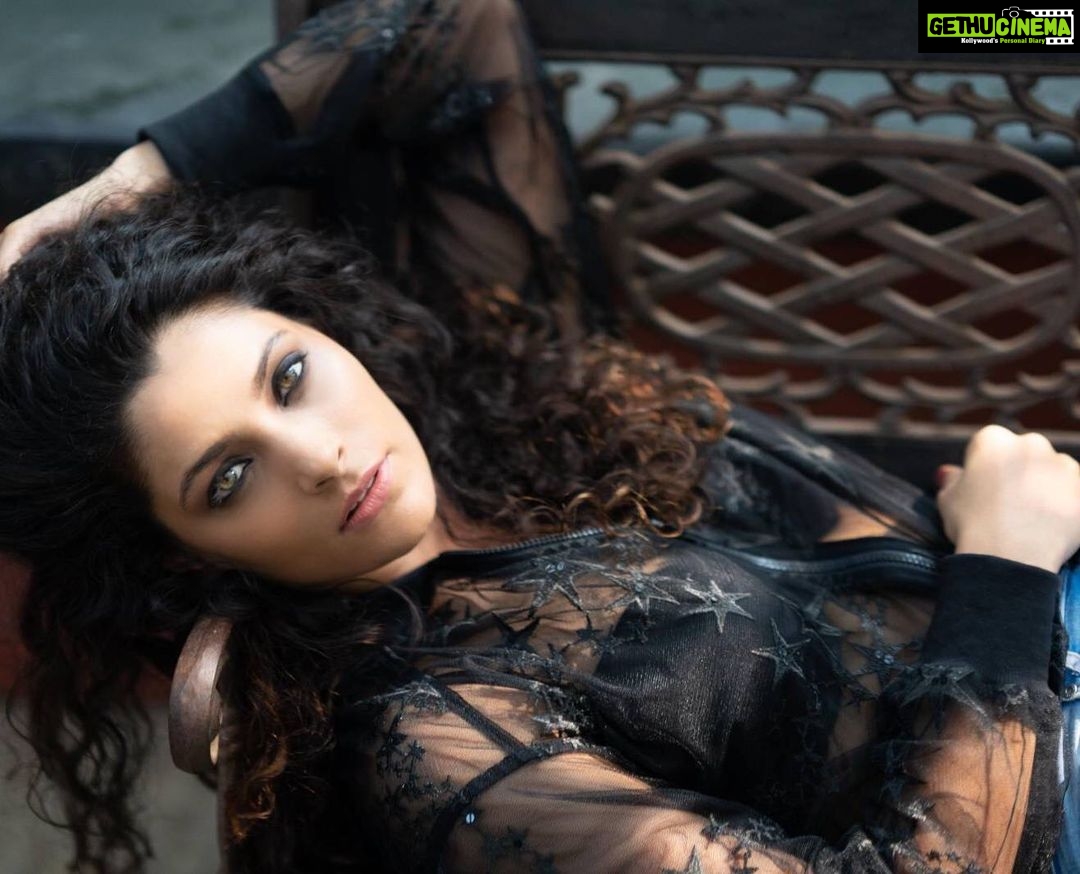 Saiyami Kher Instagram - Shirley ❤️ Back to the world of Breathe. Can’t wait for you’ll to unravel all the questions of the last season (This image was taken by my friend and very talented photographer @kusshssinha but just took me back to Shirley’s world) Hmu - @pravin_madye @prachirajaney