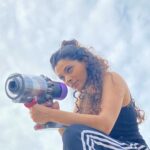 Saiyami Kher Instagram - I always thought the normal dusting, sweeping and mopping is more than enough to keep my house clean. My house always looked clean but every time my friend visited she would get a dust allergy and I never figured out why! I have been using the Dyson V11 for a while now and this time when my friend visited she was perfectly normal and allergy free. The Dyson has a 6 layer filter technology that captures the finest of dust particles. It has a different range of attachments which helps clean every surface and every corner of the house. It’s cord free and super light which makes cleaning very easy! I along with my Dyson V11 have hunted down the enemies in my house! @dyson_india @dyson #dyson #dysondustchallenge #dysonv11 #ad #partnership
