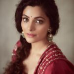 Saiyami Kher Instagram - भोली भाली . Styled by @shnoy09 HMU @prachirajaney Shot by @kadamajay Mojris @fizzygoblet Outfit @punitbalanaofficial Jwellery @razwada.jewels Managed by @bysamrinsayed