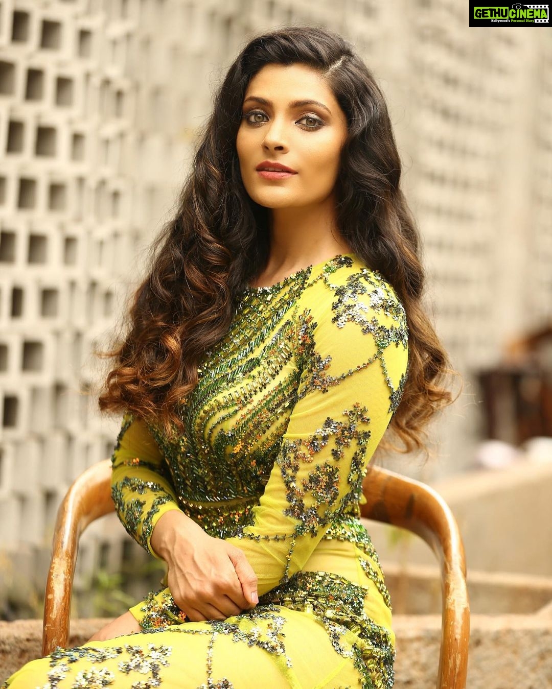 Saiyami Kher - 24.5K Likes - Red carpet feels after very long. Hosted the @indiansportshonours on @starsportsindia :)
Wearing - @bennusehgallofficial
Styled by - @shnoy09
Hair - @deepalid10
make up @pravin_madye
Managed by - @dcatalent @bysamrinsayed