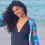 Saiyami Kher Instagram - The blues take away my blues 🐳