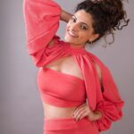 Saiyami Kher Instagram – Current mood 🌸🌸

Shot by @rahulsawant 
Co Ords by- @ozeqo 
Jewellery – @syndiora_india @sa.badesigns 
Styled by- @juhi.ali 
Hair – @hairmakeupbymeenal 
Make up – @pravin_madye
