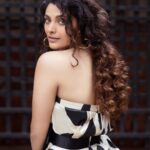 Saiyami Kher Instagram – पलट
📷 @kay_sukumar
💄 @loveleen_makeupandhair @_misheeta
👗 @shnoy09
@papadontpreachbyshubhika @azotiique
