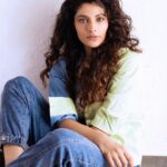 Saiyami Kher Instagram – The only memory I have of the renovated Motera Stadium is Trump calling the master Suuuuchin Tondulkar. So clearly I want that erased from my memory.
I’m just going to sit back and enjoy Bumrah & Anderson under lights! Time for the #PinkBallTest :)