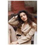 Saiyami Kher Instagram - When you have literally let your hair down in office thinking it’s Friday but it’s actually still Thursday morning. 📷 @kay_sukumar 💄 @loveleen_makeupandhair @_misheeta 👔 @shnoy09 Wearing @appapop
