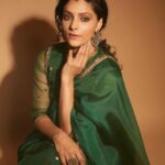 Saiyami Kher Instagram - Hara bhara kabab 🫑 Shot by @shivamguptaphotography Outfit: @raw_mango Earrings: @sangeetaboochra @aquamarine_jewellery Ring: @silverstreakstore Footwear: @aprajitatoorofficial @elevate_promotions Styling : @shreejarajgopal Style team: @yeshadattani @dhwanii.jain HMU @hetviburman @pravin_madye