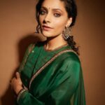 Saiyami Kher Instagram - Hara bhara kabab 🫑 Shot by @shivamguptaphotography Outfit: @raw_mango Earrings: @sangeetaboochra @aquamarine_jewellery Ring: @silverstreakstore Footwear: @aprajitatoorofficial @elevate_promotions Styling : @shreejarajgopal Style team: @yeshadattani @dhwanii.jain HMU @hetviburman @pravin_madye