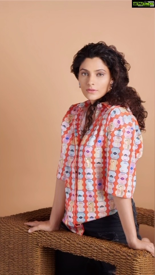 Saiyami Kher Instagram - Time to start reeling promotion looks ✌🏽 Outfit @kanikagoyallabel Earrings @alasajewels @ascend.rohank 📸 @sandeshparulkar Styled by @shnoy09