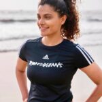 Saiyami Kher Instagram - We are the reason for marine pollution and we need to clean it up. It’s our responsibility to make sure we leave this a place better. I have been associated with Adidas Run for the oceans the last 4 years and it gives me immense pride. Feels so good when a global brand like @adidas feels the same. @afrozshah_ has been an inspiration and with his diligent efforts completely transformed Versova beach. Imagine if we all got together what we could achieve! Only when we join forces together can we help achieve the impossible. Signup for Run for the Oceans in the link and help End Plastic Waste- Because Together, Impossible Is Nothing. #RunForTheOceans #adidasParley #ImpossibleIsNothing #createdwithadidas @adidasRuntastic @adidasindia @adidas