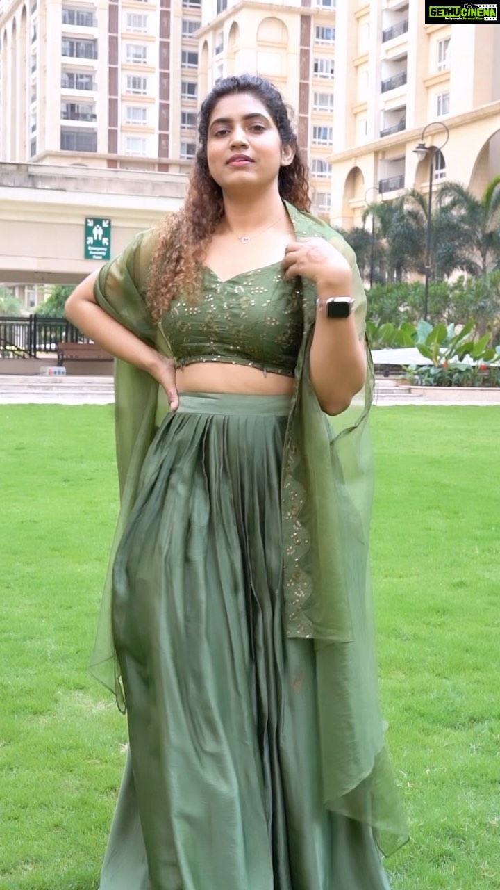 Sameera Sherief Instagram - I love getting outfits from scratch, like everything from scratch. But ever since I had Arhaan, my 1st priority is only & only my Heera 💎. Never felt like going to any events or functions. But when it comes to best friend’s ceremonies, I couldn’t miss it (couldn’t make it to the main event though). Well, I had to get my outfit customised n when I came across @karigarihyd, where we could get designer outfits customised, that too at the comfort of staying home. I immediately booked for an appointment. The entire experience was hassle free., so I had to get it to u guys! ❤️ @karigarihyd