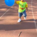 Sameera Sherief Instagram - Here’s a mini vlog! It was great participating at the kidz balloon run at hyderabad conducted by @vj_eventz These really help in exploring a lot of things along with kids. Don’t limit them to anything. Let them explore & you be along with them ❤️