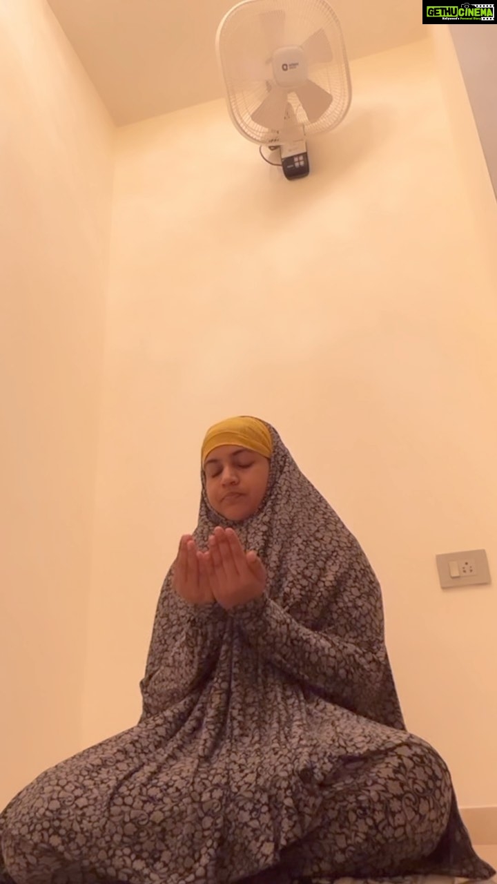 Sameera Sherief Instagram - Dear Allah! Iām sry! Alhamdulillah for everything š