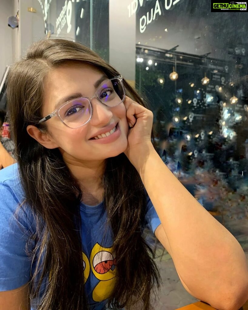 Samiksha Jaiswal Instagram - Became chashmish and stole my brothers T! 🤭 Now it's my favourite T-shirt.❤️ How do you like my new glasses though?🤪