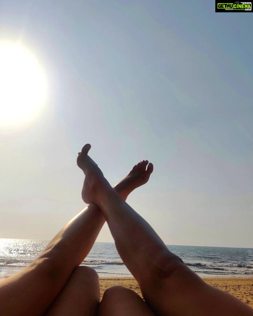 Samiksha Jaiswal Instagram - "Wild, barefoot and free with my main beach." 💙