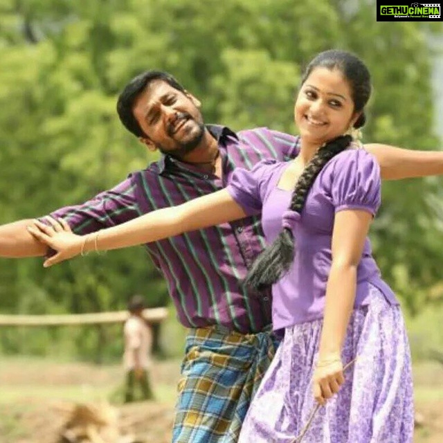 Samskruthy Shenoy Instagram - Unnai pathi nenachale is one of my fav.