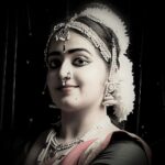 Samskruthy Shenoy Instagram – Tamasoma jyotirgamaya 🙏🏻❤ #dancer #classicaldance #bharatanatyam #danceislove #tradition